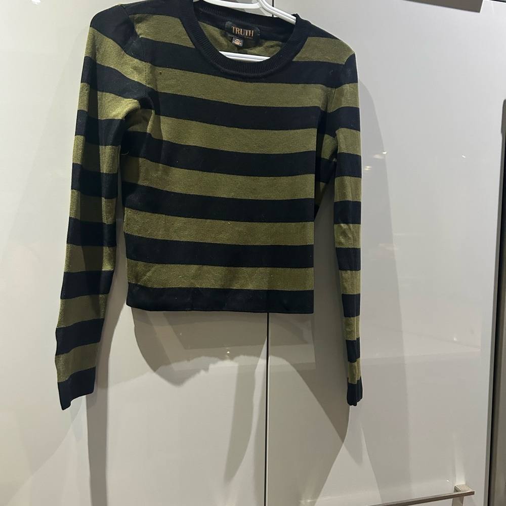 Trunk Women's Striped Crew Neck Sweater - Black and Green